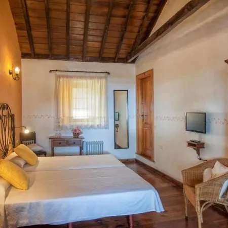 Charming With Breakfast Included, Wifi, Pool *